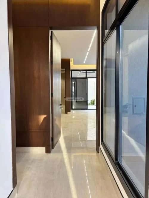 6 bedroom villa in Al Mahdiyyah 5