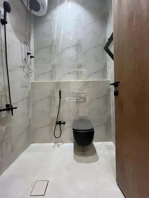 4 bedroom floor in Tuwaiq 1