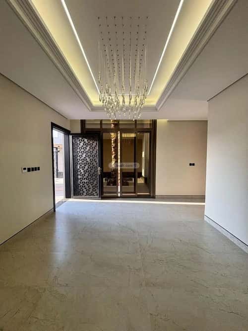 5 bedroom villa in Al Mahdiyyah 3