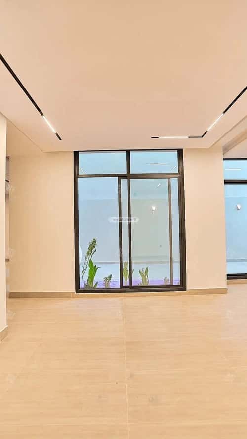 5 bedroom villa in Al Mahdiyyah 2