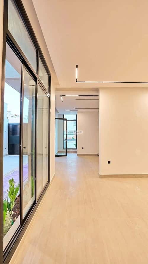 5 bedroom villa in Al Mahdiyyah 5