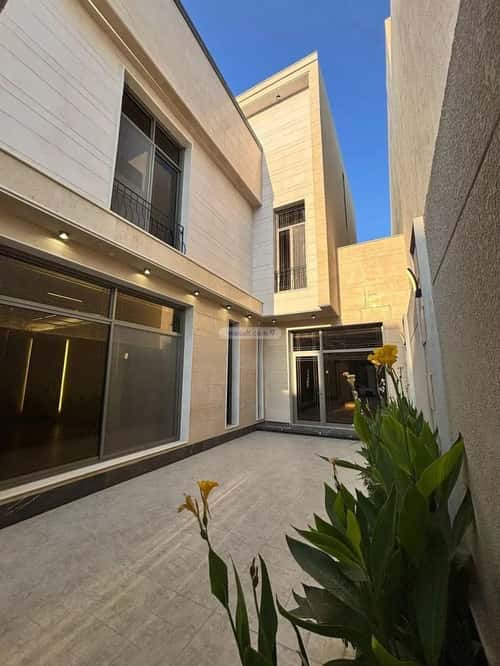 5 bedroom villa in Al Mahdiyyah 4