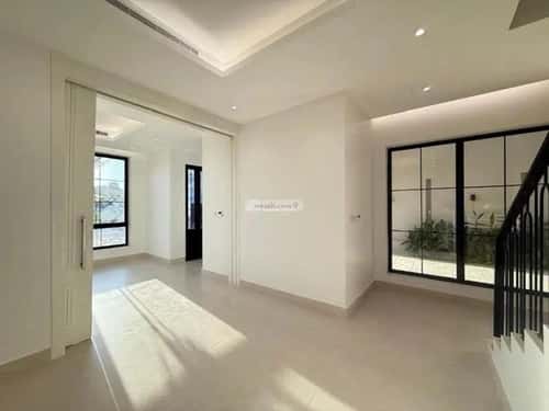 5 bedroom villa in Al Mahdiyyah 4