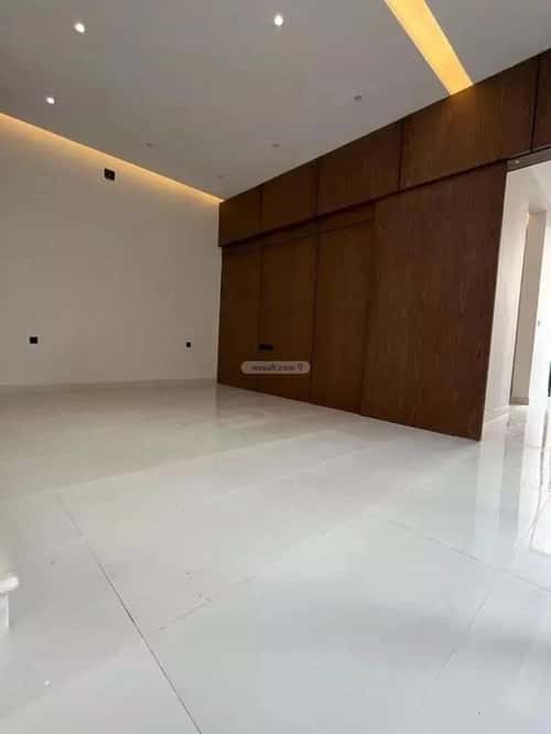 4 bedroom villa in Al Mahdiyyah 3