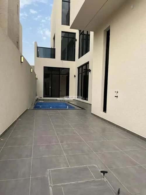 4 bedroom villa in Al Mahdiyyah 5