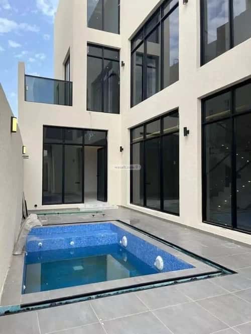 4 bedroom villa in Al Mahdiyyah 2