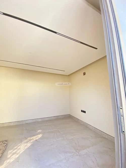 5 bedroom villa in Al Mahdiyyah 2