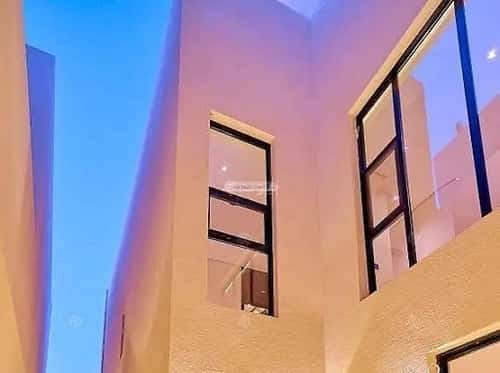 6 bedroom villa in Al Mahdiyyah 3