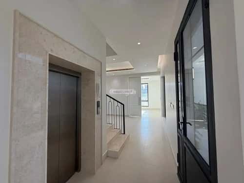 6 bedroom villa in Al Mahdiyyah 3