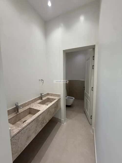 6 bedroom villa in Al Mahdiyyah 3