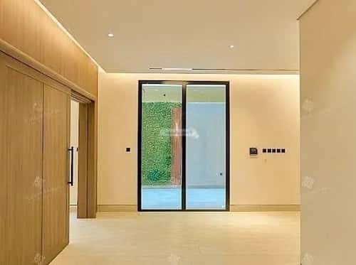 5 bedroom villa in Al Mahdiyyah 3