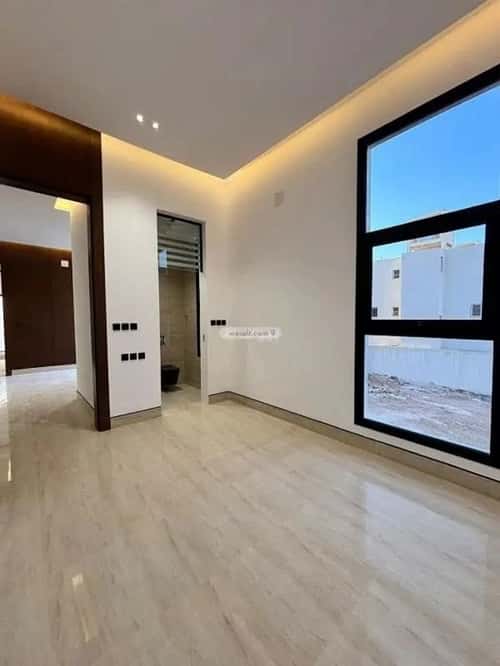 4 bedroom villa in Al Mahdiyyah 3
