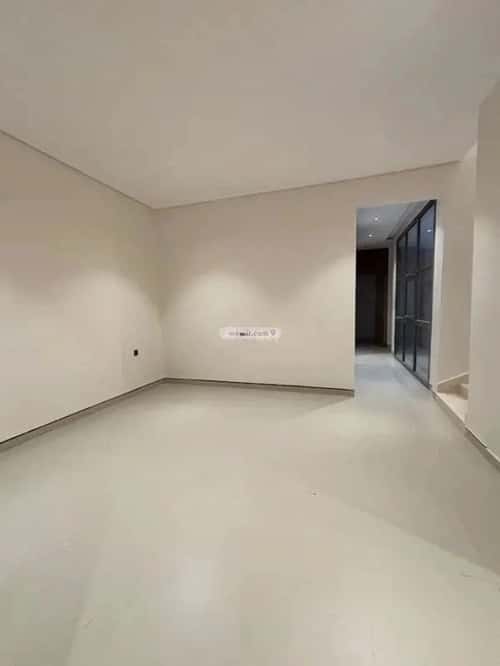 6 bedroom villa in Al Mahdiyyah 3