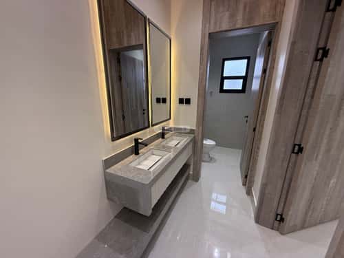 4 bedroom floor in Al Qadisiyah 4