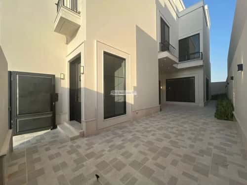 5 bedroom villa in Al Mahdiyyah 2