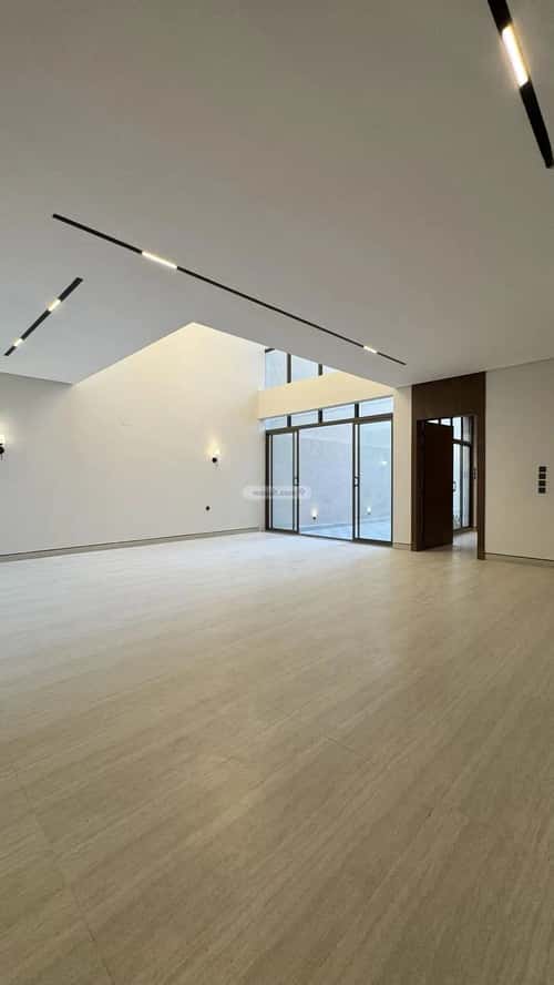 6 bedroom villa in Al Mahdiyyah 3