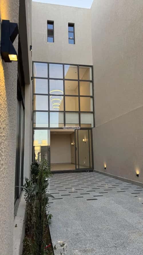 6 bedroom villa in Al Mahdiyyah 8