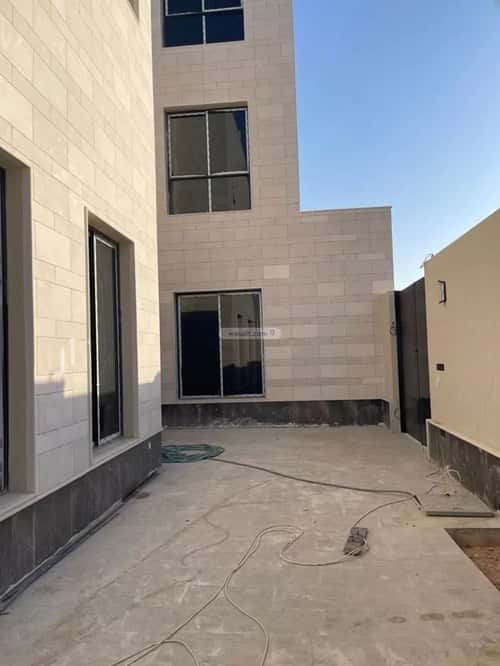5 bedroom villa in Al Mahdiyyah 4