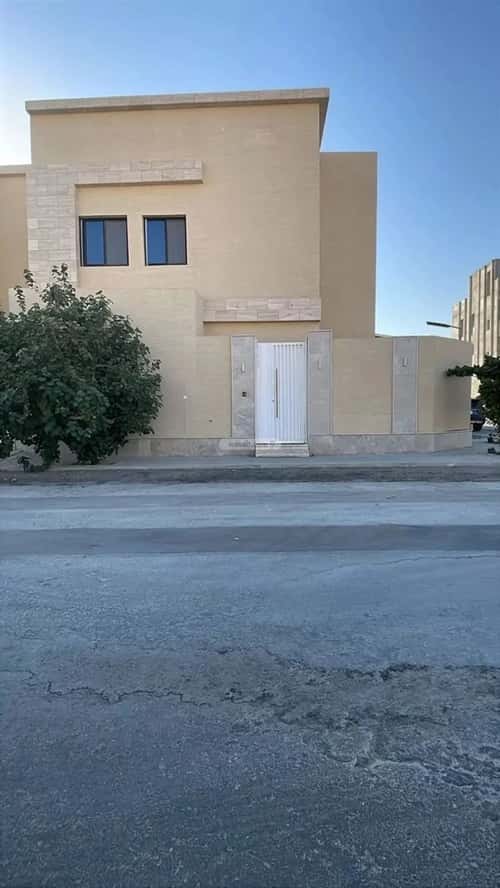 4 bedroom villa in Al Mahdiyyah 4