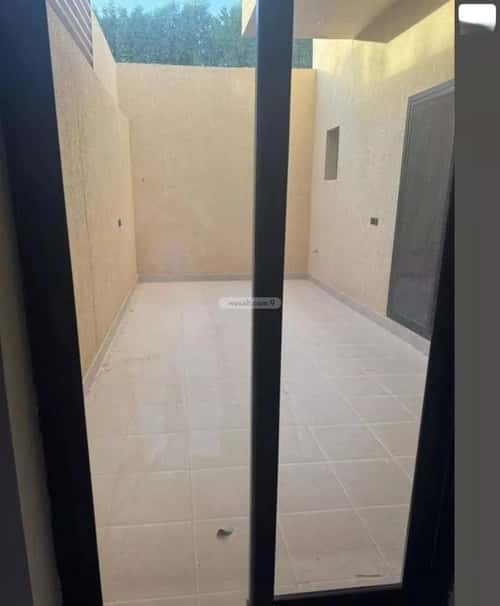 4 bedroom floor in Dhahrat Al Badiah 6