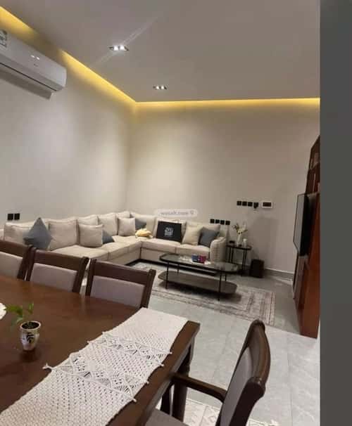 4 bedroom floor in Dhahrat Al Badiah 2