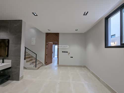 فيلا 6 غرف في عكاظ 4