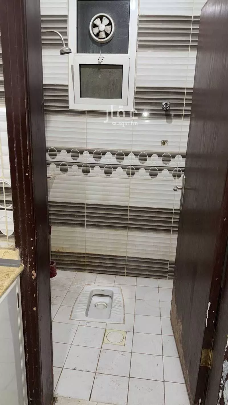 1 bedroom apartment in Al Khalidiyyah 5