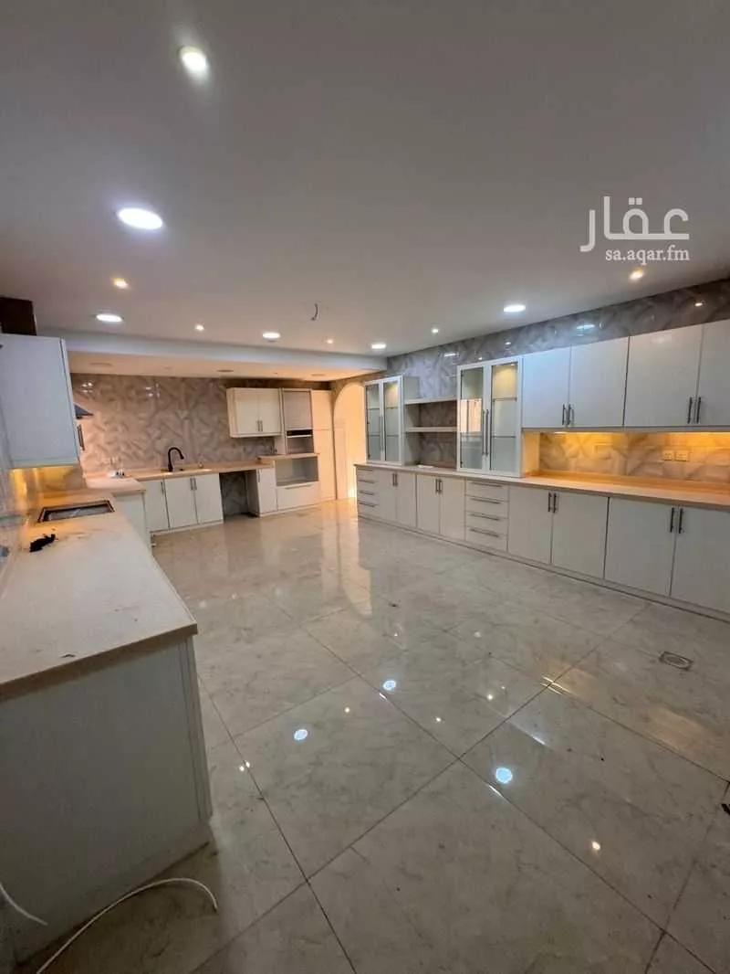5 bedroom apartment in Al Jisr 2
