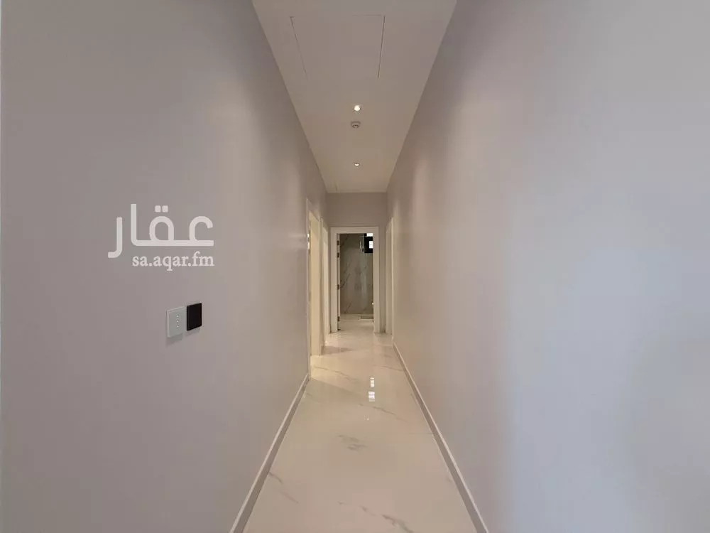 شقة 3 غرف في النخيل 9