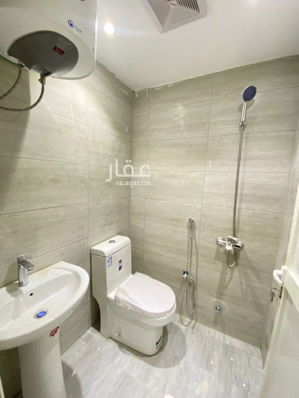 1 bedroom apartment in As Suwaidi 9