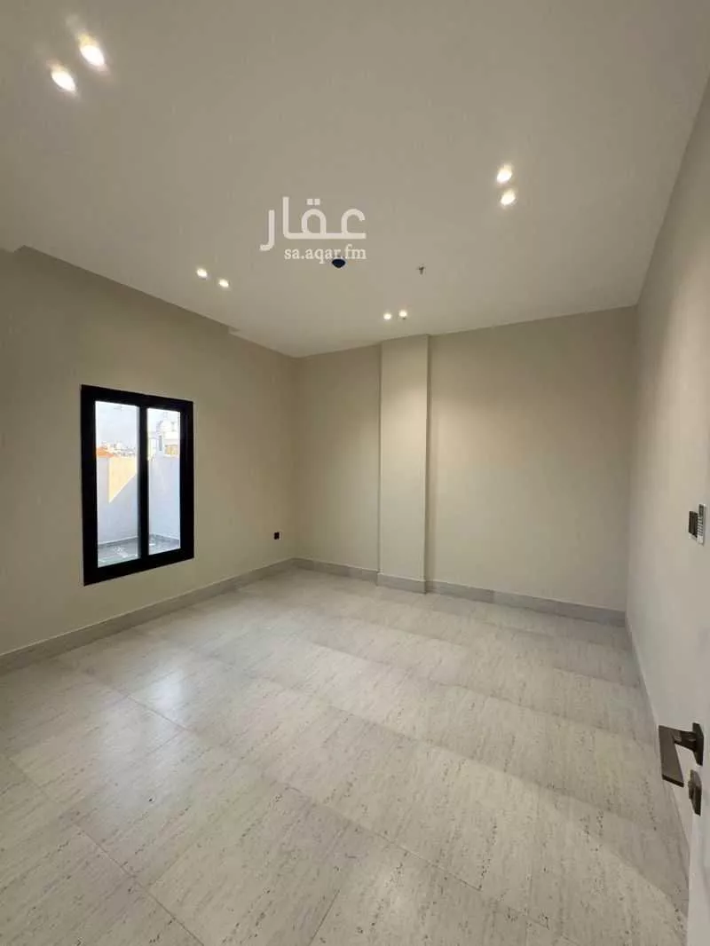 3 bedroom apartment in Al Hamra, Eastern Province 7