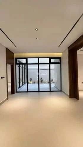 5 bedroom villa in Al Mahdiyyah 4