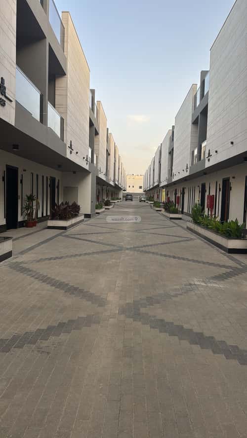 5 bedroom villa in Al Aridh 1