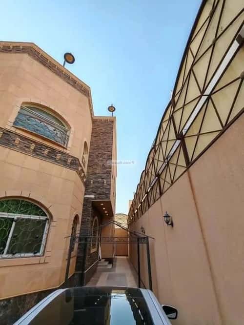 5 bedroom villa in Al Rabie 4