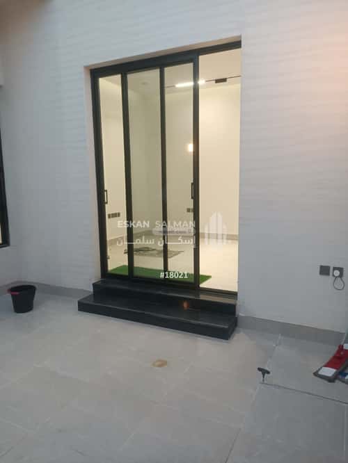 9 bedroom villa in Al Yarmouk 2