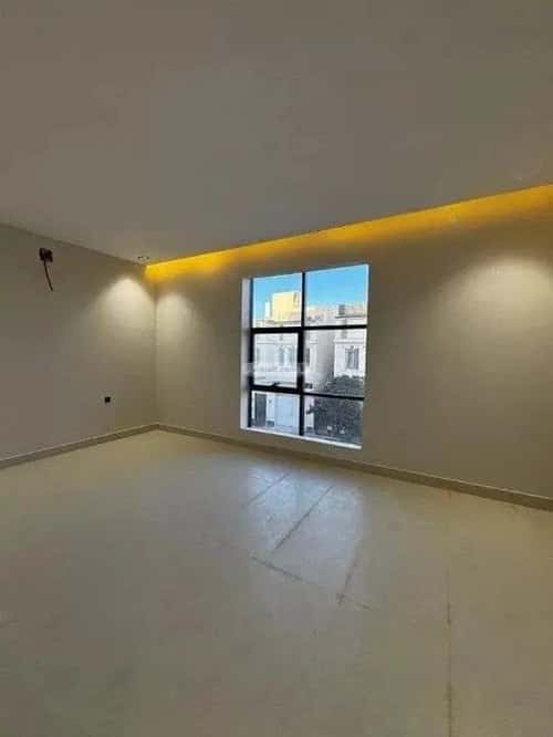 8 bedroom floor in Tuwaiq 4