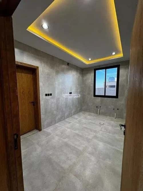 8 bedroom floor in Tuwaiq 9