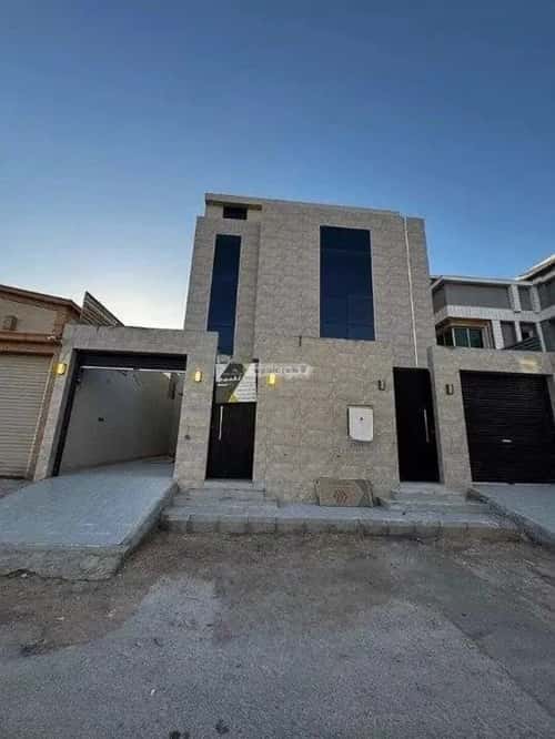 8 bedroom floor in Tuwaiq 5