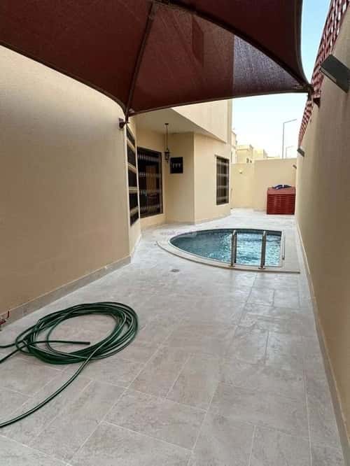 7 bedroom villa in Al Rabie 4