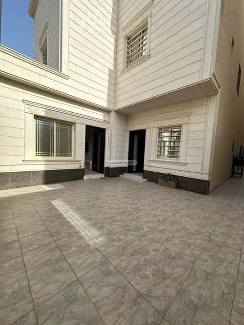 10 bedroom villa in Al Maizilah 4