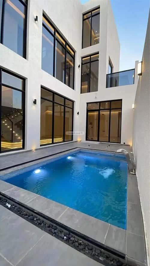 6 bedroom villa in Al Mahdiyyah 3