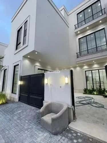 5 bedroom villa in Al Mahdiyyah 2