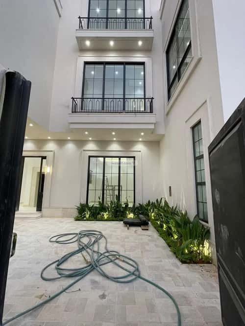 5 bedroom villa in Al Mahdiyyah 11