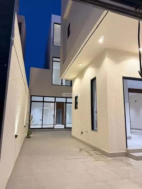 6 bedroom villa in Al Mahdiyyah 3
