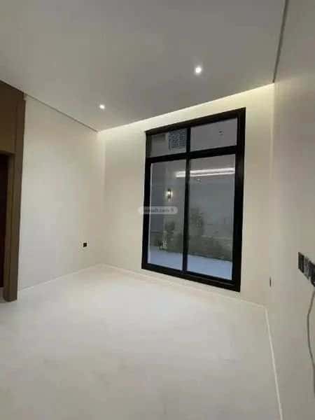 6 bedroom villa in Al Mahdiyyah 4