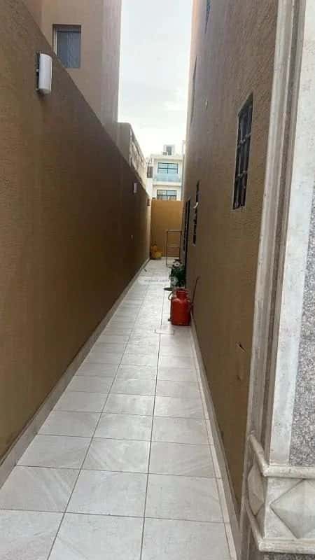 فيلا 9 غرف في العارض 2