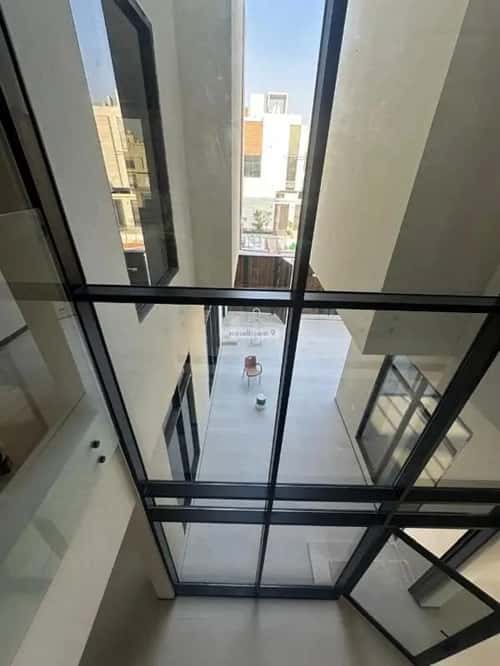 فيلا 5 غرف في العارض 2