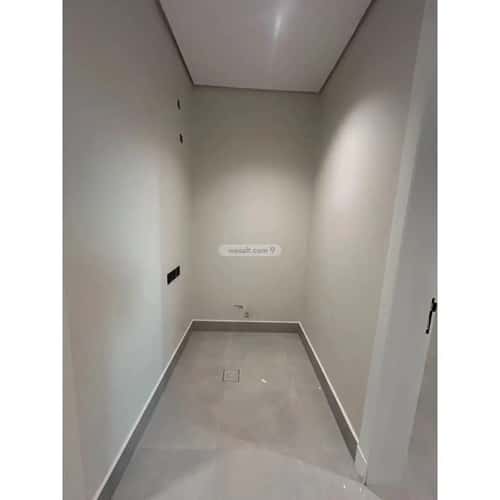 5 bedroom villa in Al Aridh 8