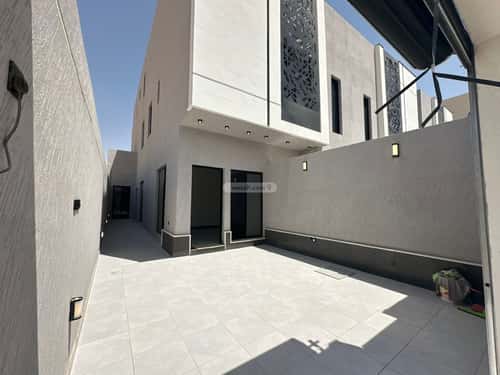 4 bedroom floor in Al Janadriyah 3