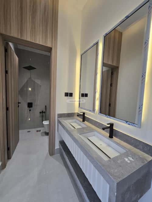 4 bedroom floor in Al Maizilah 1